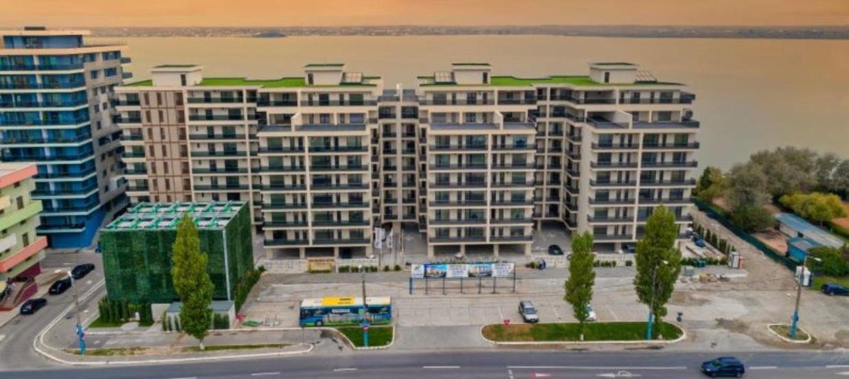 Kitty Studio Sunset Lake Apartment Mamaia Exterior photo