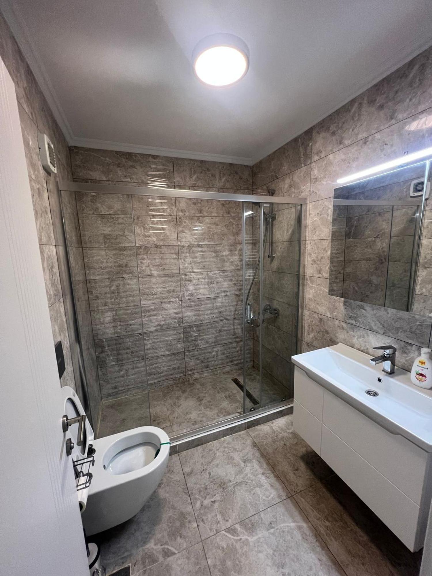 Kitty Studio Sunset Lake Apartment Mamaia Exterior photo